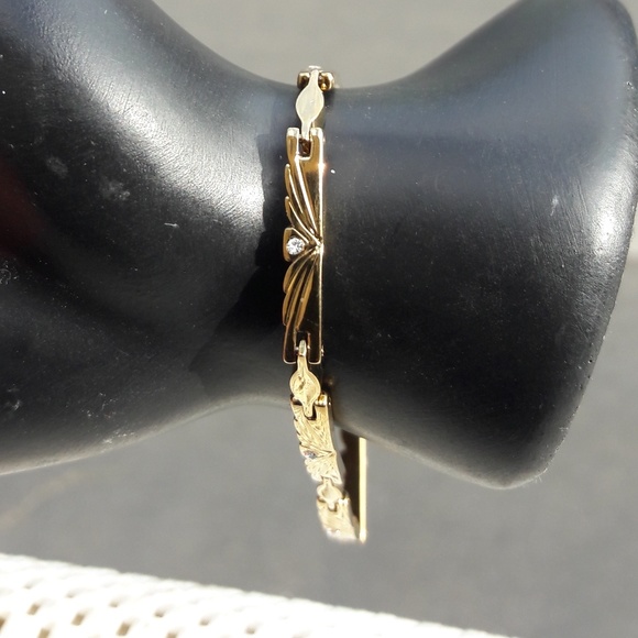 Jewelry - Bracelet